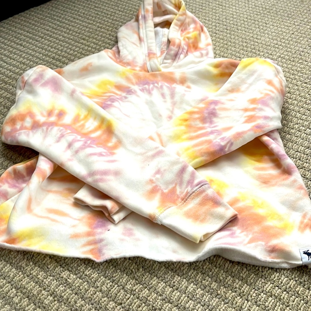 NWOT ABERCROMBIE KIDS SWEATSHIRT